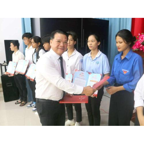 Trường Trung Cấp Nghề Dân Tộc Nội Trú Kiên Giang Tiếp Nhận Học Bổng Acecook Happy Scholarship